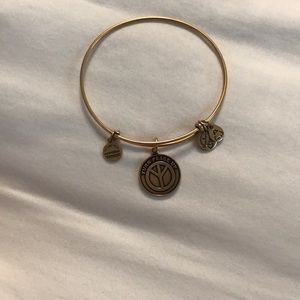 Gold bracelet